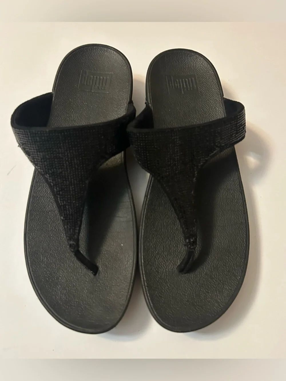 FitFlop Black Women's Thong Sandals